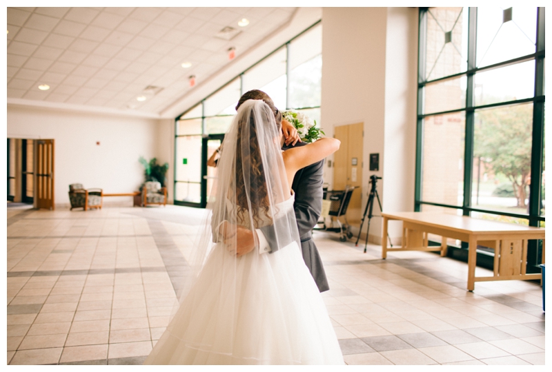 Nikki Santerre Photography_Amanda & Andrew_James River Hilton Koger Center Wedding_0008