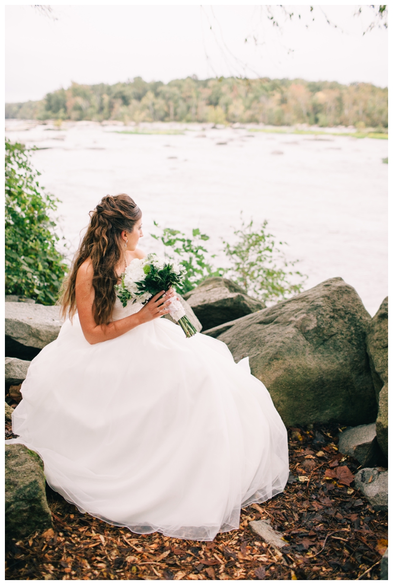 Nikki Santerre Photography_Amanda & Andrew_James River Hilton Koger Center Wedding_0052