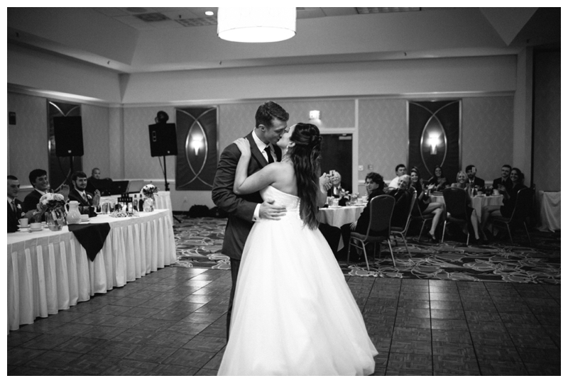 Nikki Santerre Photography_Amanda & Andrew_James River Hilton Koger Center Wedding_0084