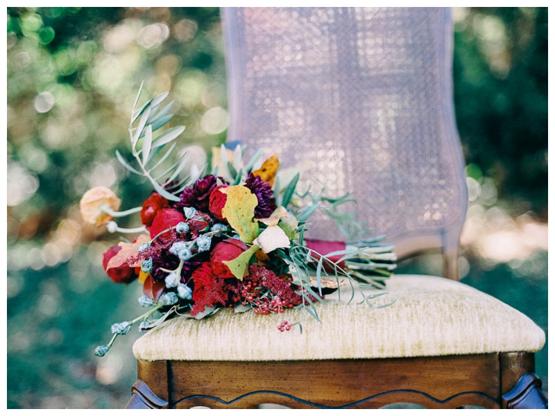Nikki Santerre Photography_Virginia Fine Art Wedding Photography_Amanda Burnette Floral Styling_Autumn Bouquet Inspiration_0003