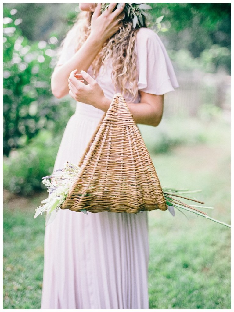 Nikki-Santerre-Photography_Virginia-Fine-Art-Film-Photographer_La-Boheme-Equestrian-Bohemian-Horse-Styled-Shoot_00021