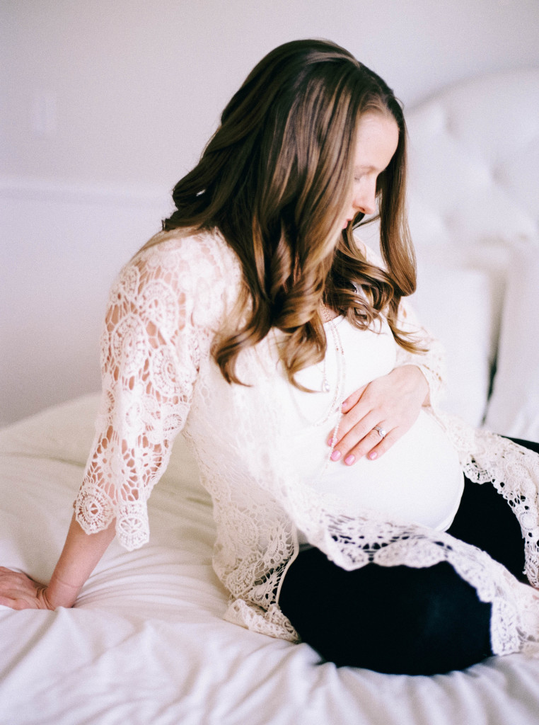 NikkiSanterrePhotography_VirginiaFineArtFilmMaternityPhotographer_TheLewisDreamHouse_Ashley-2