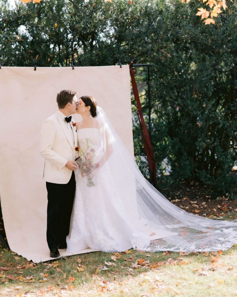 Step into a Charlottesville wedding weekend through the lens of Nikki Santerre, where this couple embraced the warmth of a luxury fall wedding at Keswick Hall and the Boxwood Villa.