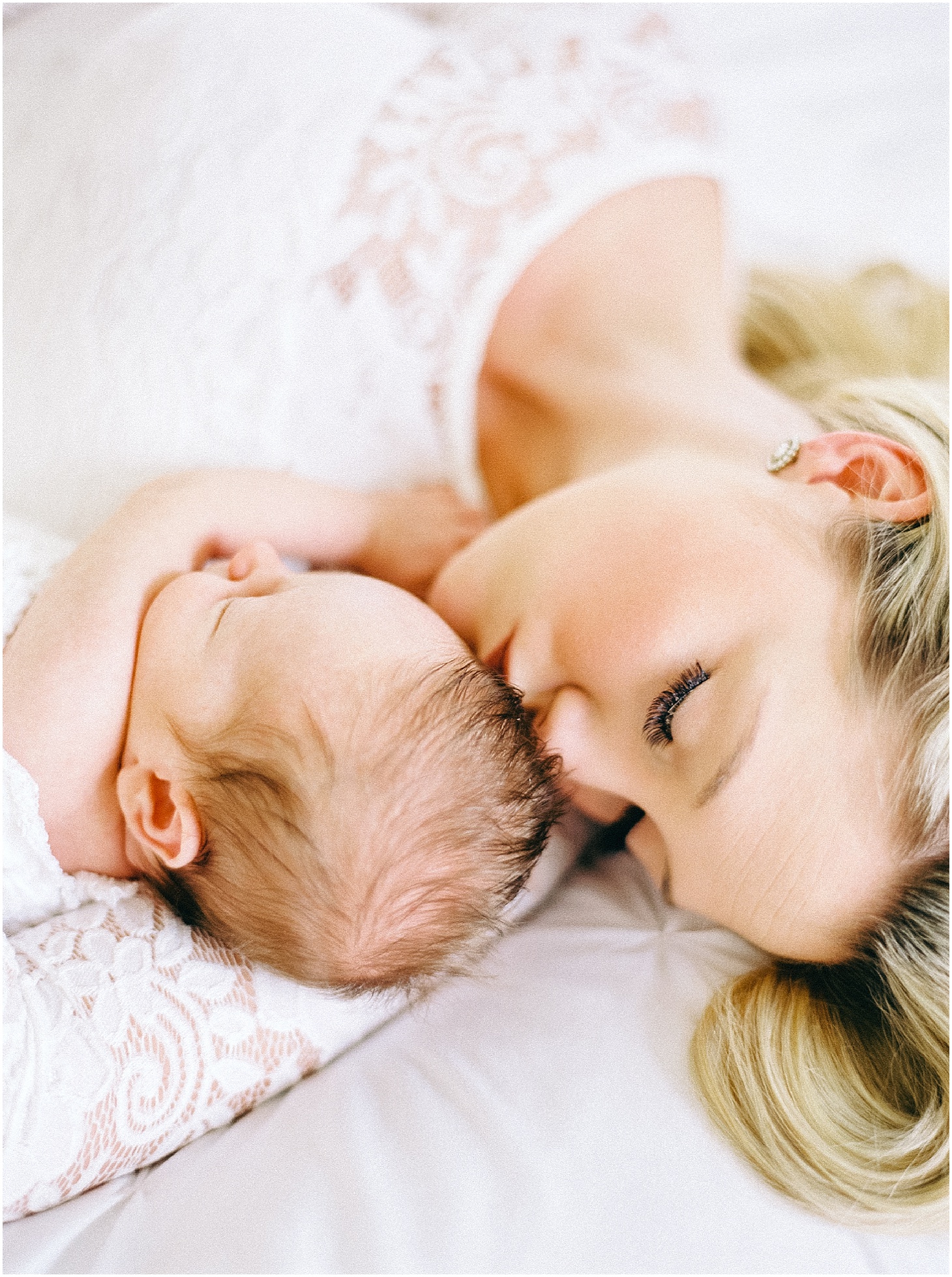 Newborn Lifestyle Session | Nikki Santerre Photography | Virginia Motherhood Film Photographer