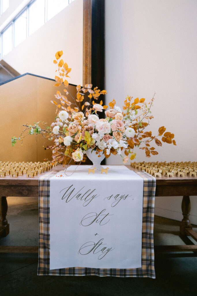 Beautiful fall flower arrangement and seating cards for a wedding at the Winslow, Baltimore